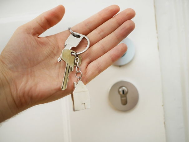 https://RobbK.StopRentingStartOwning.com